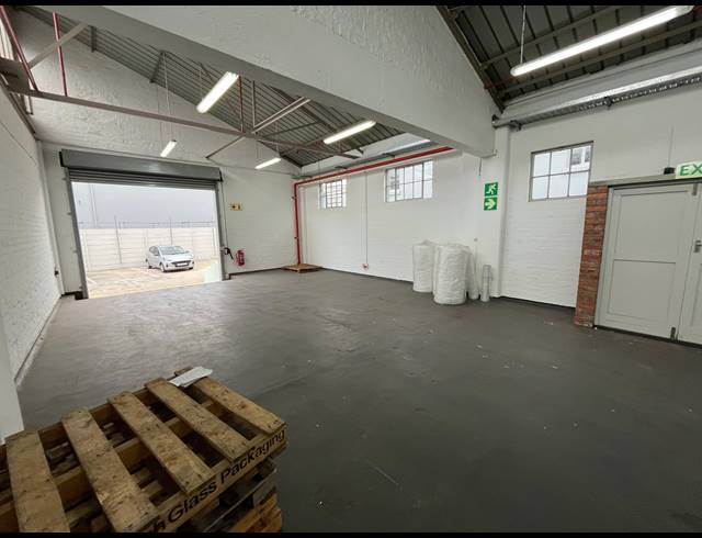 228M² WAREHOUSE TO LET IN MAITLAND